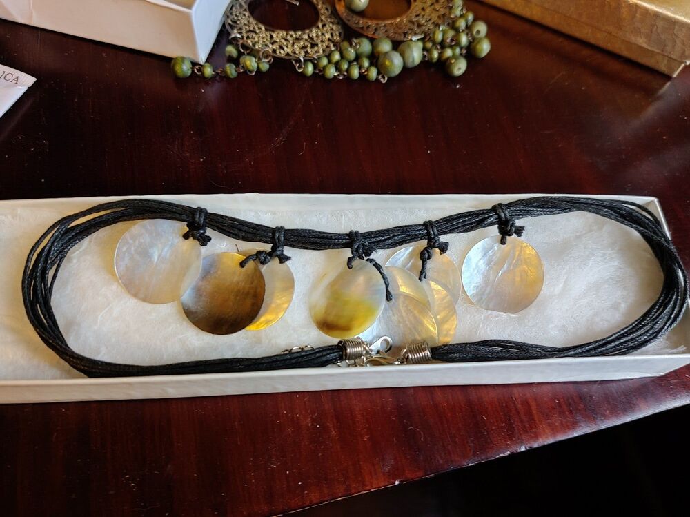 Shell necklace